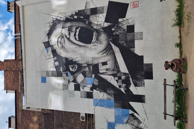 Brussels through its comics murals - Street-art extras, city views, and rainy-day energy