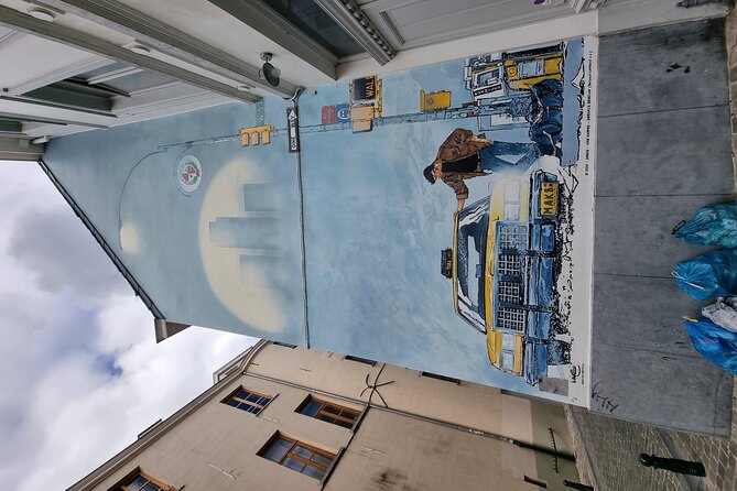 Brussels through its comics murals - Who should book this Brussels comics mural tour
