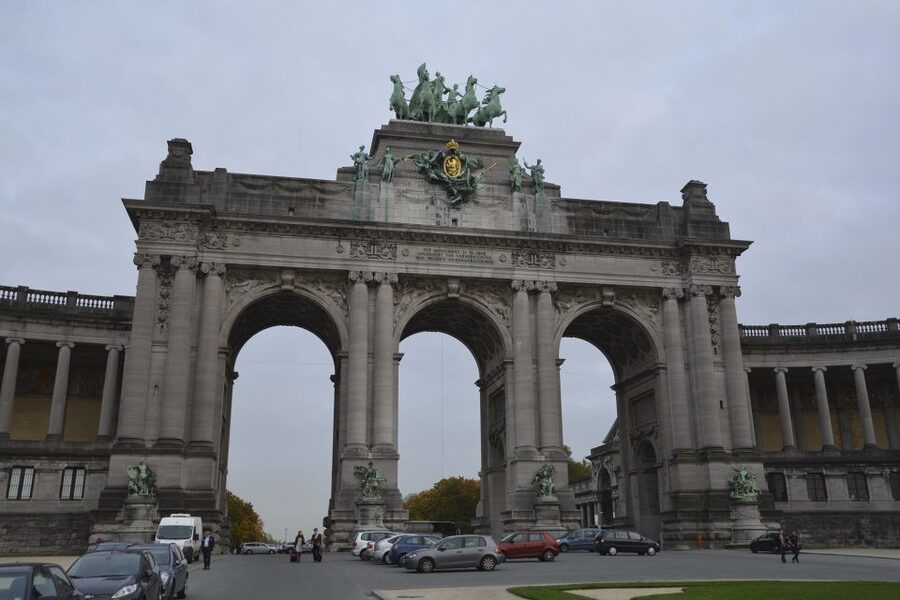 Brussels: Walking Tour from Central Station to Manneken Pis - Jubilee Park and the Triumphal Arch: quick context for a bigger city story