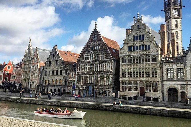 Discover authentic Ghent with historian & taste the best chocolate - Ghent Town Hall and Stadshal: politics, power, and nicknames