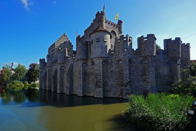 e-Scavenger hunt Ghent: Explore the city at your own pace - Saint Bavo’s Cathedral and the story behind Gheeraert Vilain