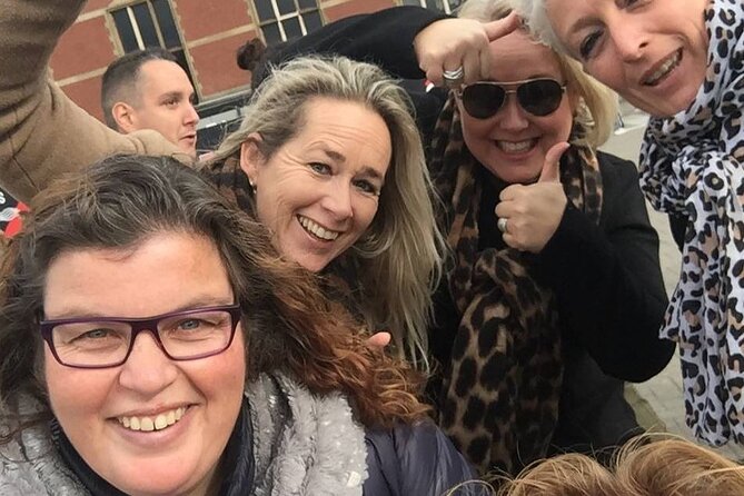 e-Scavenger hunt Ghent: Explore the city at your own pace - Ghent city center loop: Korenmarkt, the Leie, and the right kind of wandering