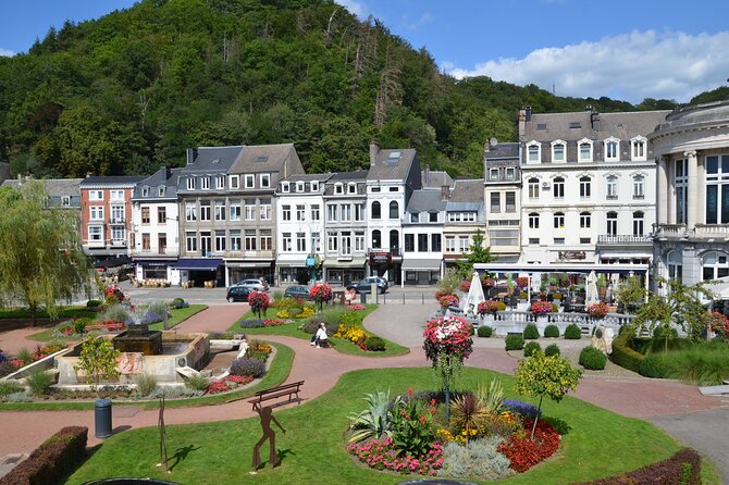 e-Scavenger hunt Spa: Explore the city at your own pace - Starting at Pl. du Monument 22, then walking by GPS