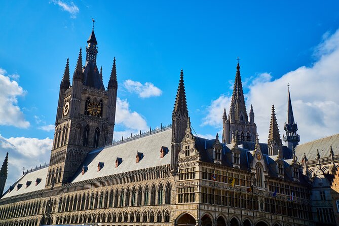 e-Scavenger hunt Ypres: Explore the city at your own pace - Cloth Halls and the In Flanders Fields museum complex
