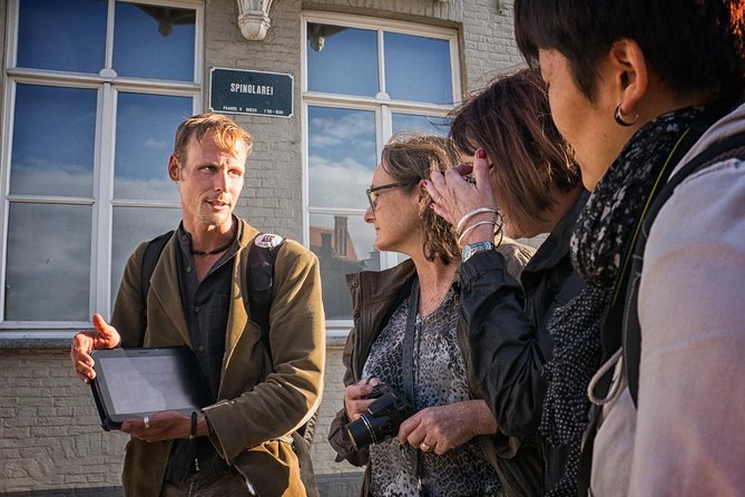"Edges of Brugge" Photo Tour - 2hr open city tour & workshop - The hands-on workshop: what you practice with your phone and camera