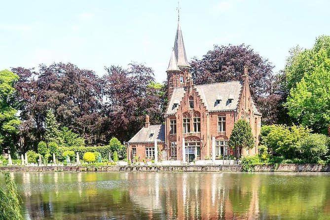 Exclusive PRIVATE Walking Tour of Bruges - Onze-Lieve-Vrouwekerk from the outside, and why that can be smart