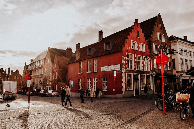 Explore the Instaworthy Spots of Bruges with a Local - Price and what you really get in about 1 hour 30