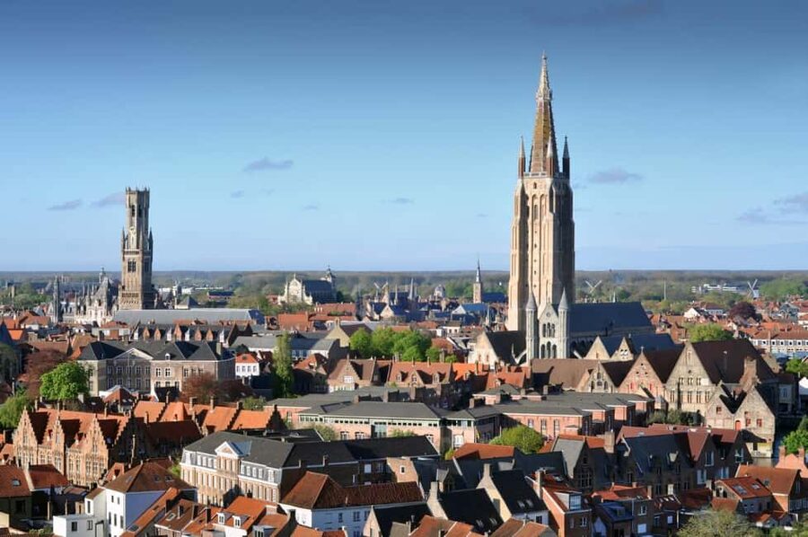 From Amsterdam: Bruges Full-Day Tour - Bruges as the chocolate capital: how to turn free time into real fun