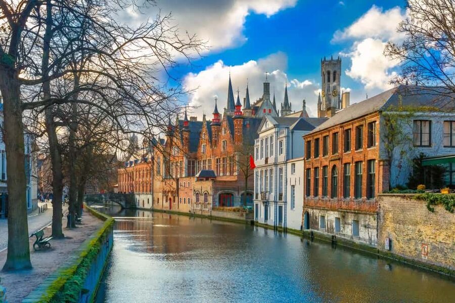 From Amsterdam: Bruges Full-Day Tour - Optional 1-hour canal boat ride: when it is worth it