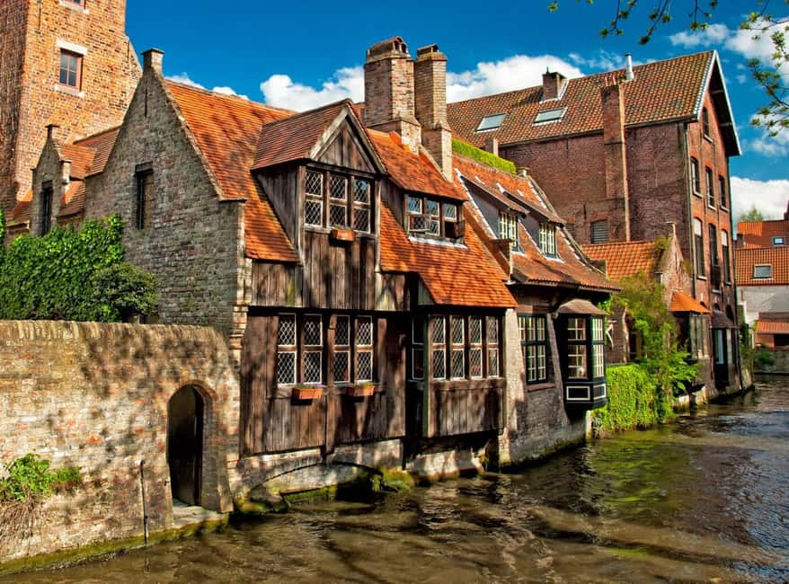 From Amsterdam: Bruges Full-Day Tour - Walking pace, regrouping, and the “stay with the group” reality