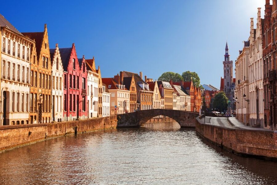 From Amsterdam: Day Trip to Bruges in Spanish or English - Price and value: why $55 can make sense for a day trip