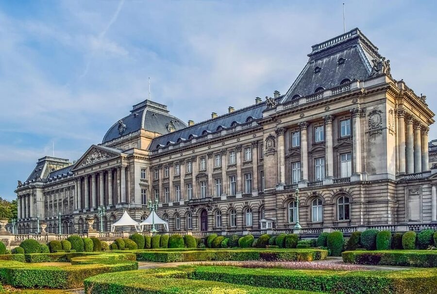 From Amsterdam: To Brussels - Travel as a VIP - Royal Palace and Park: Classic Brussels and a Calm Moment