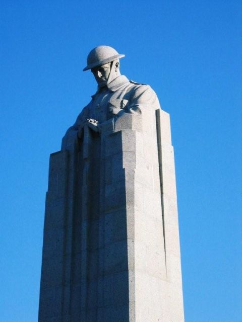 From Bruges: Great War Flanders Fields Minibus Tour w/ Lunch - Lunch at De Dreve: simple food, real recovery
