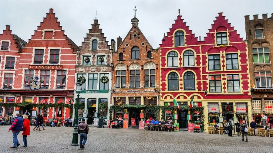 From Brussels: Bruges and Ghent Full-Day Trip by Train - Morning Start: Brussels Grand Place, White Umbrella, and Getting Moving