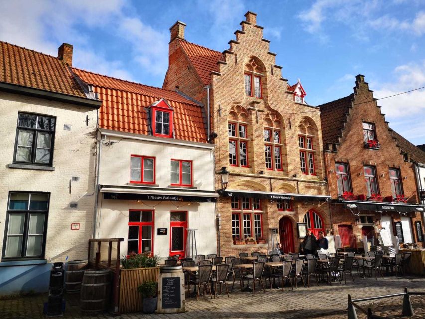 From Brussels: Bruges Day Trip with Boat Tour Option (ES) - Free time in Bruges: lunch, wandering, and the optional boat ride