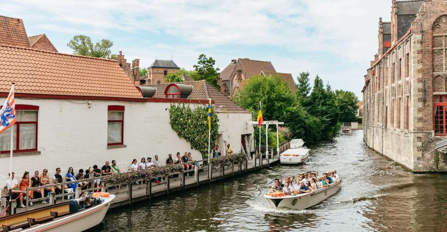 From Brussels: Guided Day Trip to Bruges and Ghent - Brussels to Bruges by Bus, Plus the Little Things That Matter