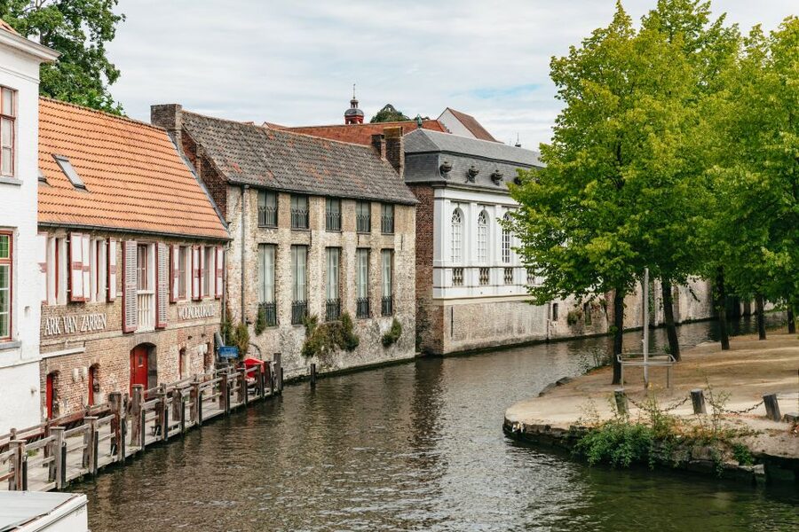 From Brussels: Guided Day Trip to Bruges and Ghent - Bruges Free Time for Lunch and Chocolate Shopping