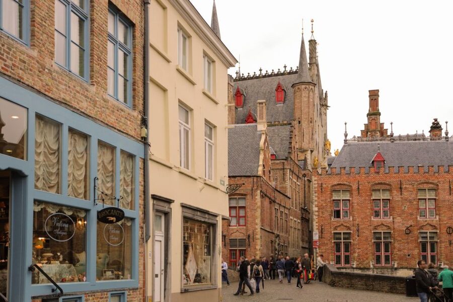From Paris: Bruges Guided Tour with Hotel Pickup - Entering Bruges on foot: medieval landmarks you can actually connect