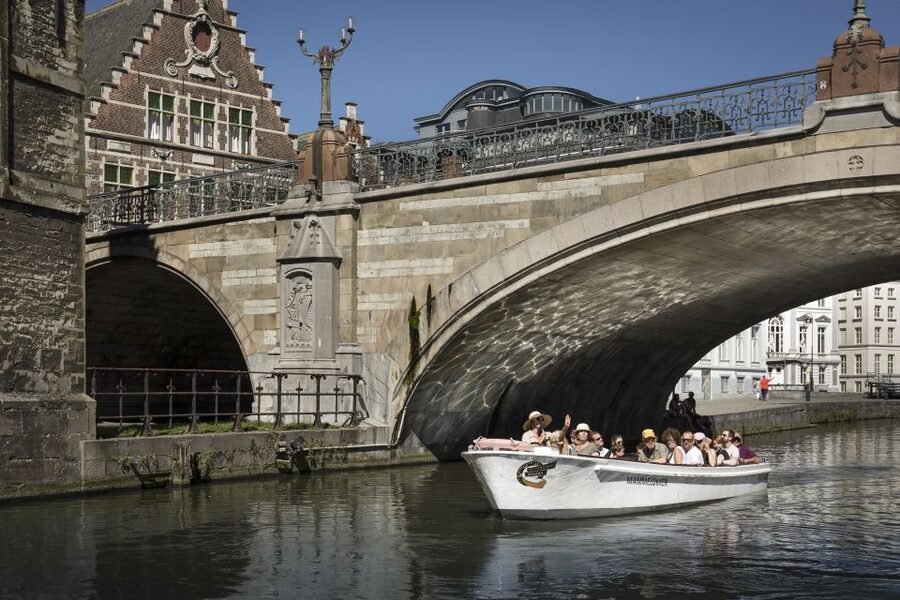 Ghent: 40-Minute Historical Boat Tour of City Center - Getting on at Graslei Jetty, and avoiding the common mix-up