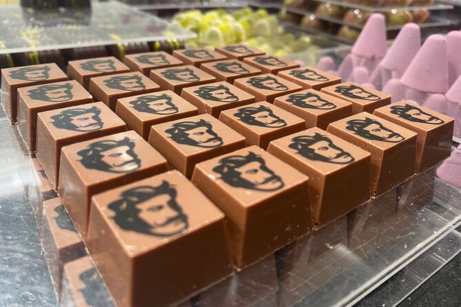 Ghent: Famous Belgian Chocolate Walking Tour with Tastings - Stop 1: Chocolatier Deduytschaever and the Praline Factor