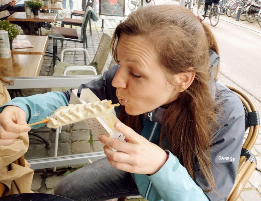 Ghent: Guided City Tour with Food Tastings - Sophie’s Guide Style: Stories That Actually Connect