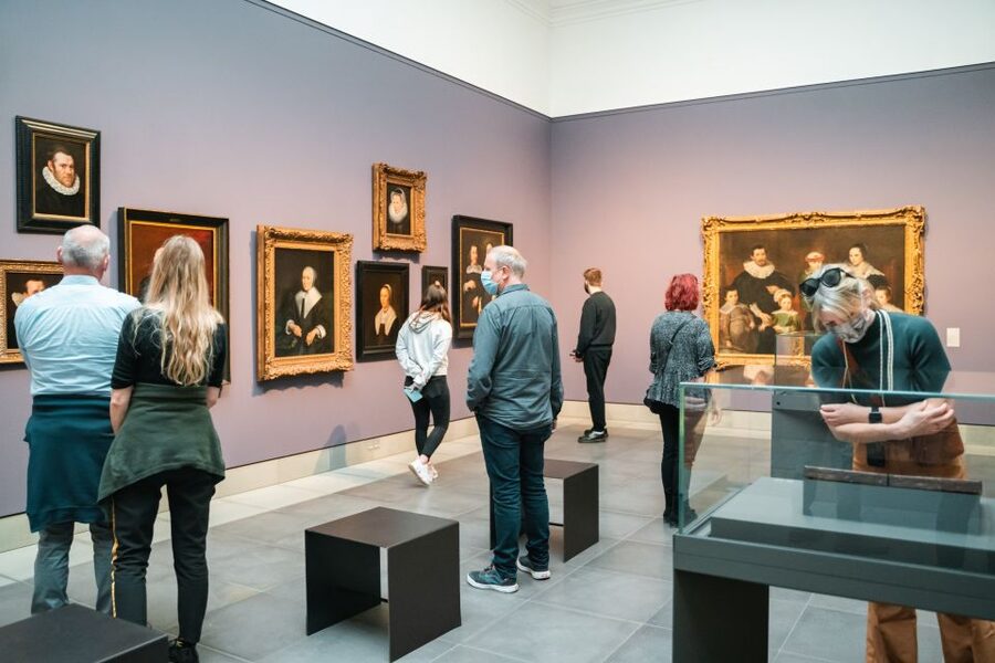 Ghent: Museum of Fine Arts Entry Ticket - Audio guide and family route: how to use the included tools well