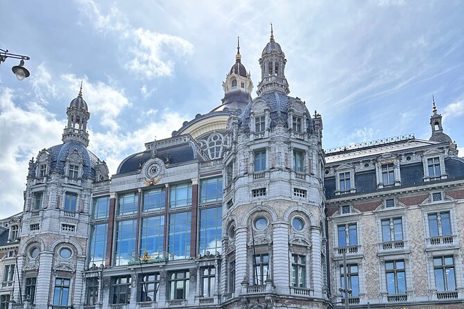 Guided E-kickscooter tour: The big five of Antwerp - Museum of Fine Arts Surroundings and the Historic Centre
