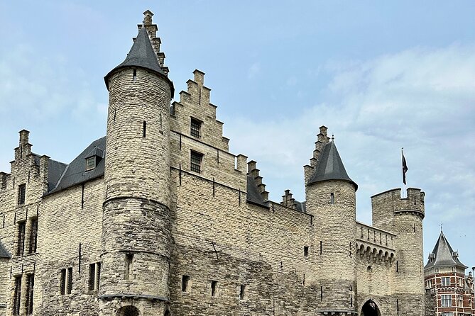 Guided E-kickscooter tour: The big five of Antwerp - A Stylish Boulevard, a Green Park, and a Change of Pace