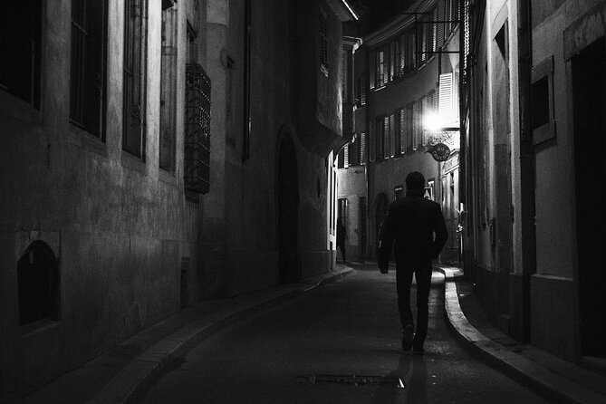 Guided tour: Brussels Crime Scenes - A City Guide Starts Where Stories Hurt