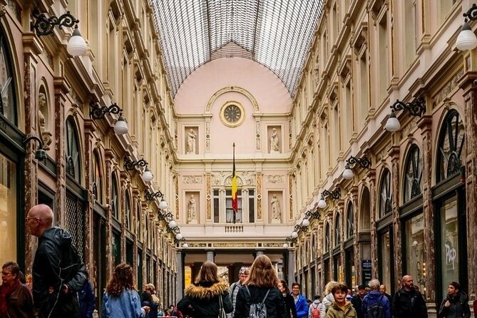 Historical Walking Tour: The Story of Brussels - by Legends - Pace, group size, and the weather reality