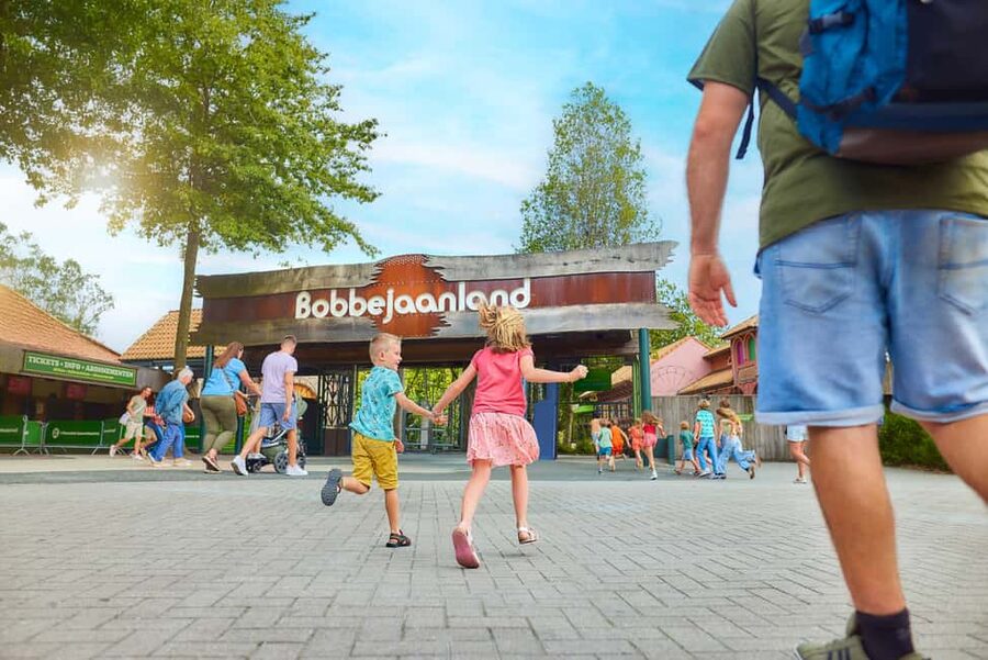 Lichtaart: Bobbejaanland Entry Ticket - Coasters, water attractions, and how to sequence the day