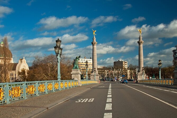 Liege Scavenger Hunt and Highlights Self Guided Audio Tour - Key highlights you will actually feel on the street
