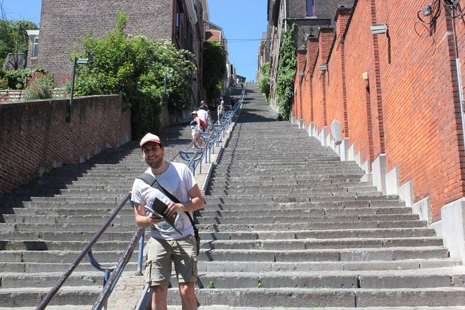 Liege Walking Tours - Le Perron: The Photo-Ready Landmark That Anchors the Walk