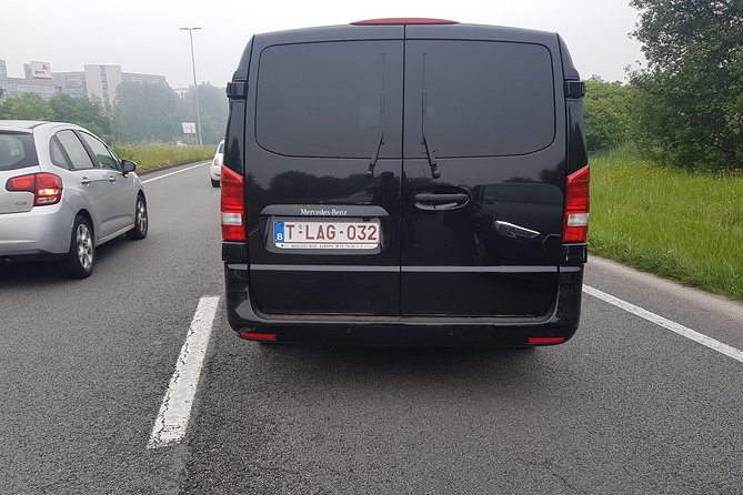 Luxury Minivan from Charleroi airport to the city of Brussels - Charleroi Airport Pickup: Find the Leonidas Meeting Point Fast