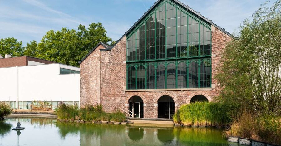 Mons : the Mons Memorial Museum - Where the story starts: the Middle Ages to WWII timeline