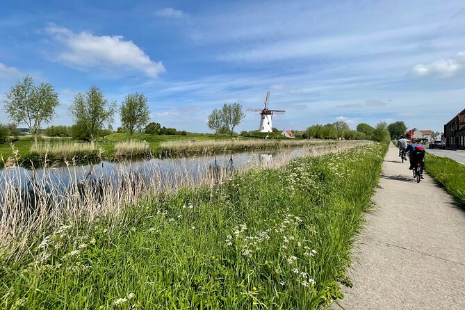 Private Bruges Countryside Cycling Tour to Damme with Guided Walk - A private pedal-powered tour from Bruges Station to Damme