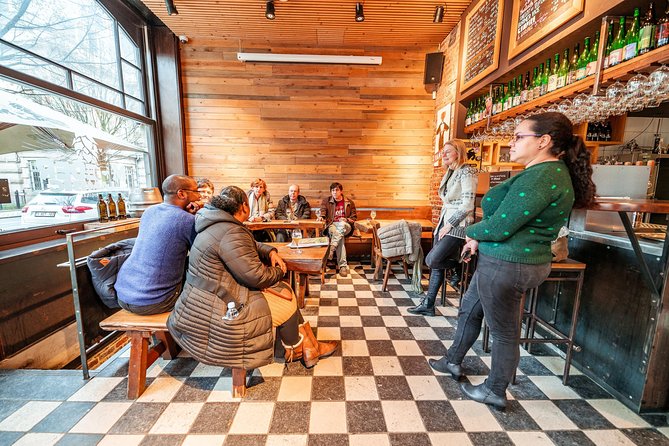 Private: Discover Brussels beer & breweries by a young local (incl. chocolate) - What makes the guide experience work