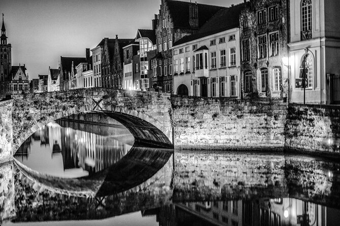 Private Guided Historical Walking Tour in Bruges Belgium - Stop 6, Minnewater Lake: a breather with good views