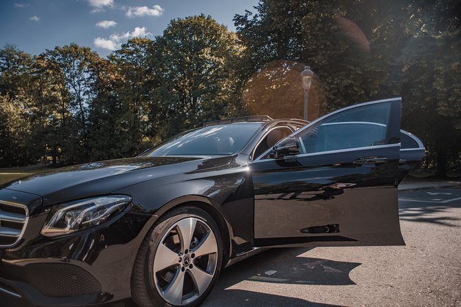 Private transfer from BRU Airport to Brussels city with luxury limousine 3 pax - Key things to know before you go