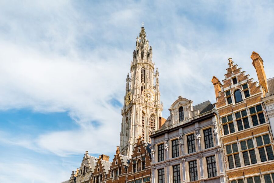 Surprise tour of Antwerp guided by a Local - Where the tour begins, and why that matters for your time