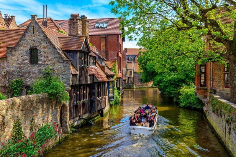 Top Highlights of Bruges from Zeebrugge Port - Ten Wijngaarde beguinage and Lake of Love, a calmer reset