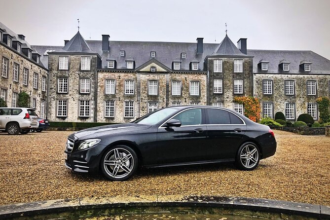 Transfer Brussels Airport --> City MB E Class 1-3 PAX (ONE WAY) - Timing that actually protects you: 60 minutes at the airport