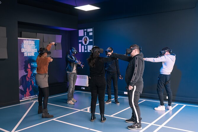 Virtual reality adventure in Brussels in Virtual Zone - Staff guidance: fast starts, patient help, and one possible snag