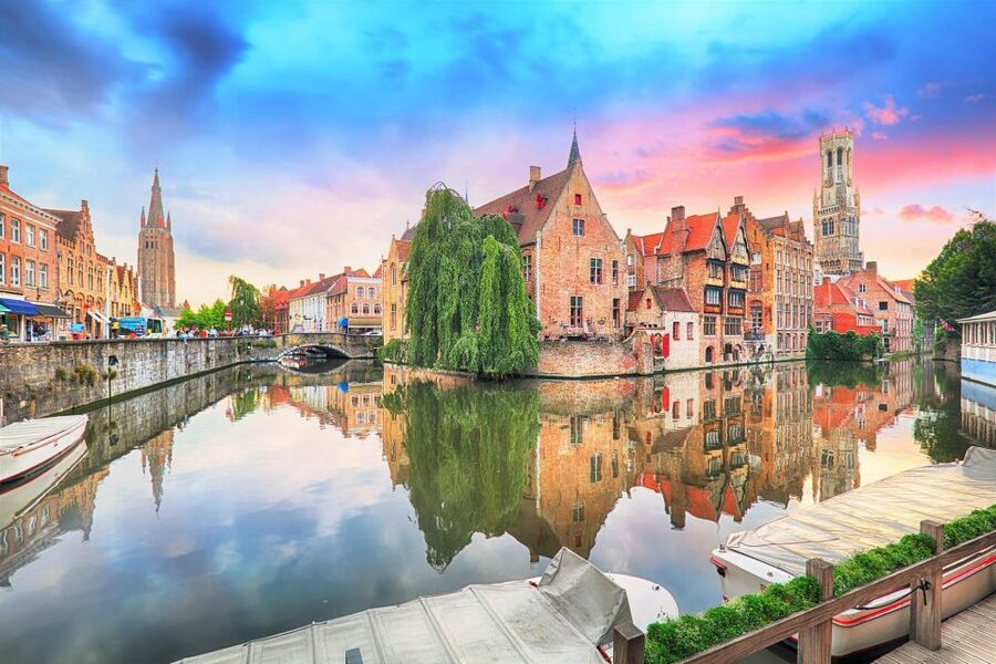 Visit of Bruges in 1 day private tour from Paris - Why UNESCO makes sense when you see it this way