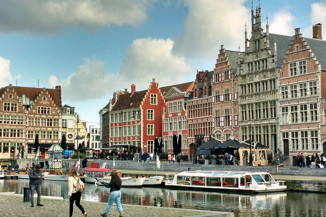 Walking food tour: Introduction to Ghent through food - Stop Two: a quirky street art stop where you can express yourself