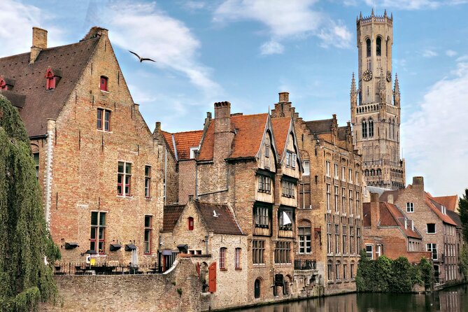 Walking tour of Bruges with boat option and/or beer tasting - Minnewater Lake and the Beguinage Ten Wijngaarde, peace plus meaning
