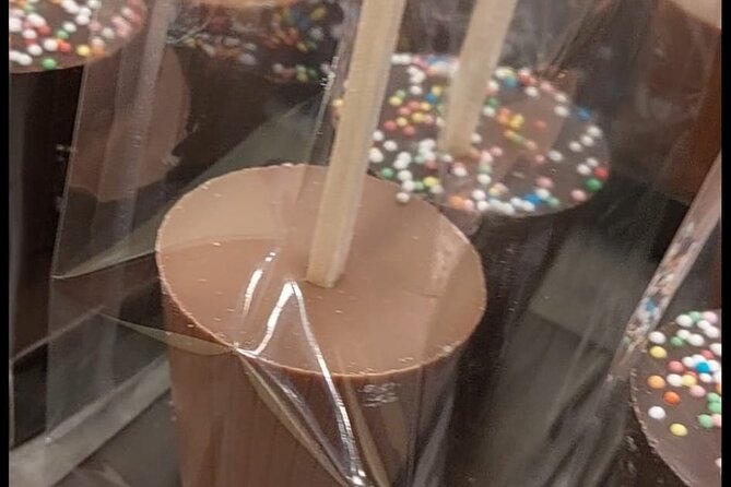Walking Tour with Hot Chocolate and Chocolate Tasting - Hot chocolate and waffle cookies, the Belgian combo you’ll remember
