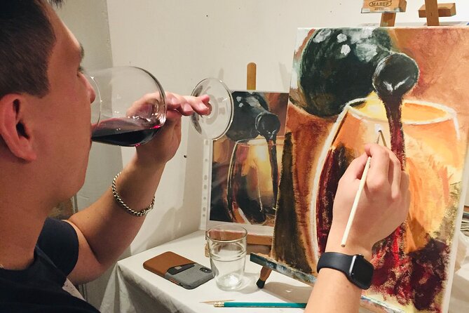 Wine and Painting Workshop Experience in Brussels - Small group size, and why it helps with feedback